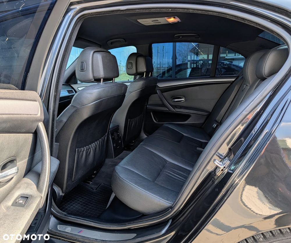 BMW Seria 5 530d Sport-Aut Edition Sport - 10