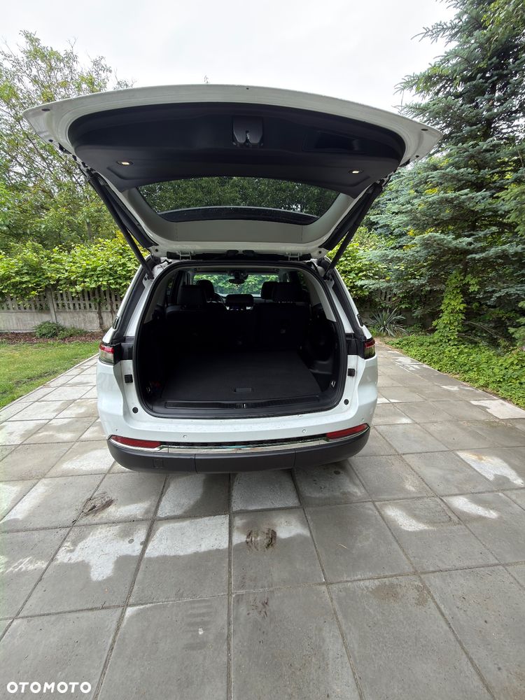 Jeep Grand Cherokee - 15