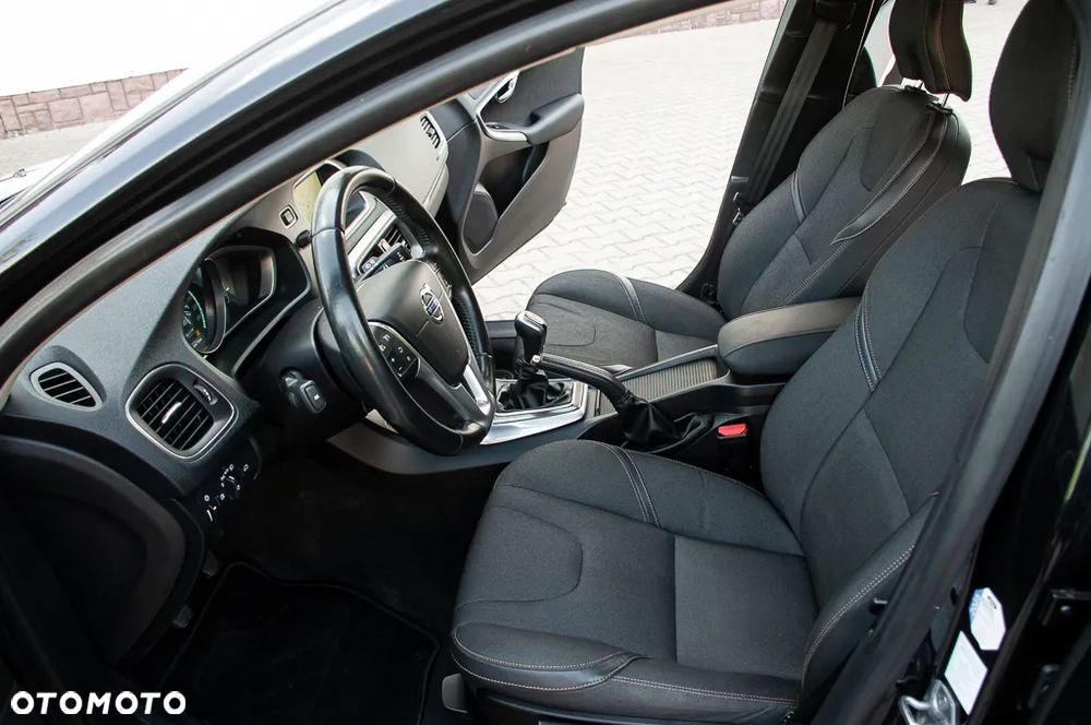 Volvo V40 Cross Country D3 Summum - 28