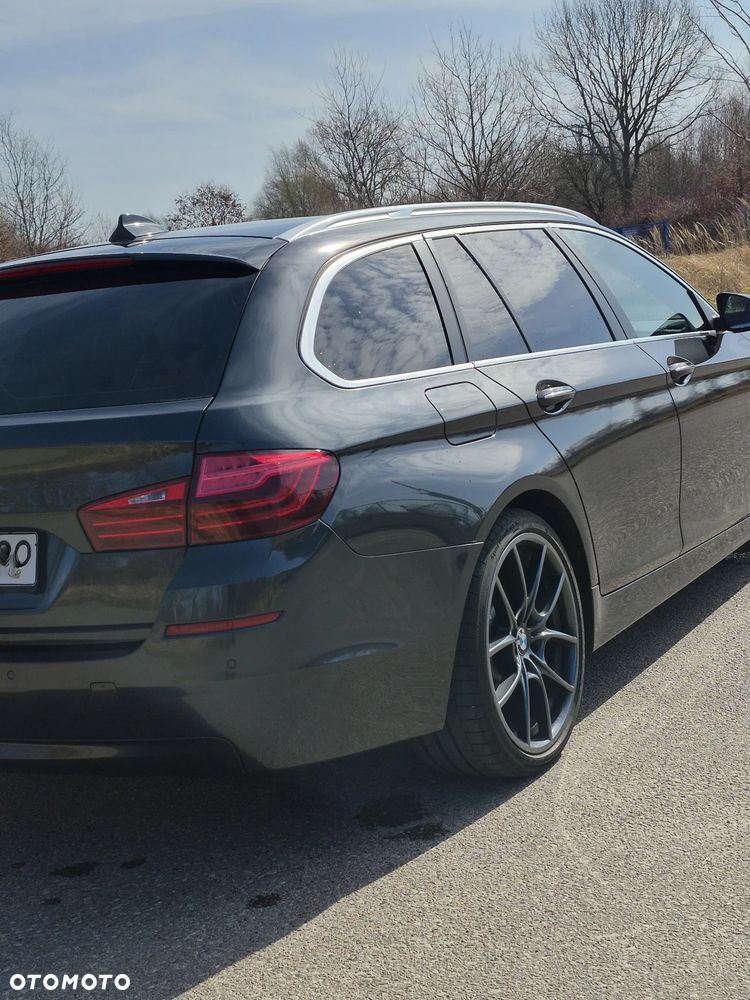 BMW Seria 5 525d xDrive Sport-Aut Modern Line - 5