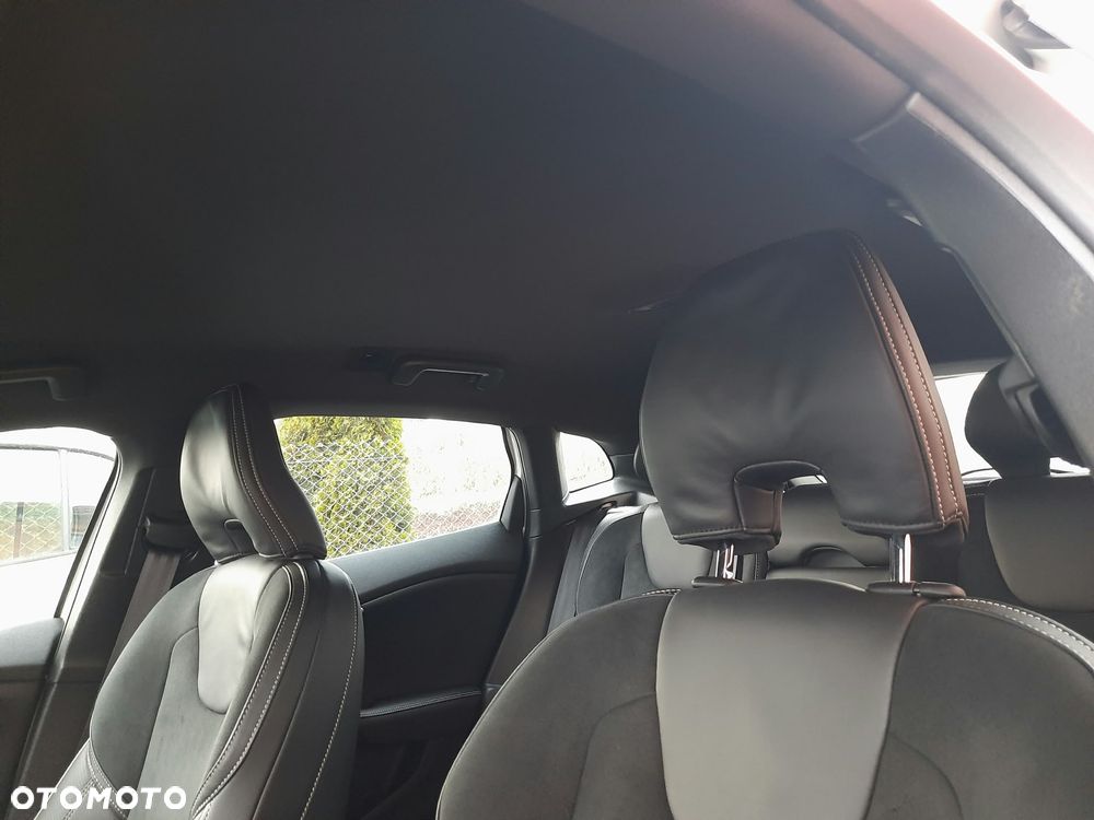 Volvo V40 D2 Geartronic RDesign - 29