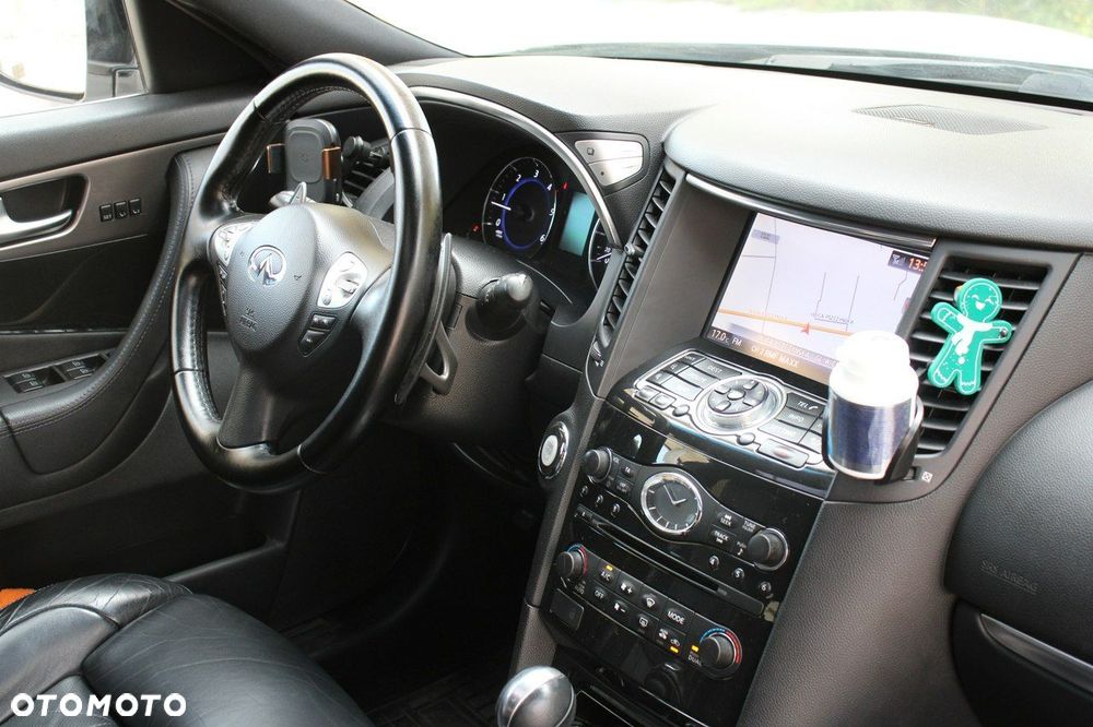Infiniti QX70 - 19