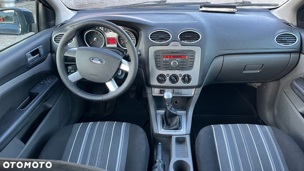 Ford Focus 1.6 Ambiente - 15