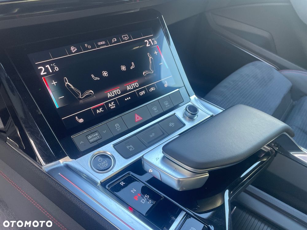 Audi Q8 Sportback e-tron - 26