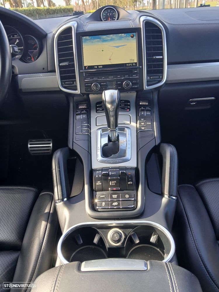 Porsche Cayenne GTS - 23