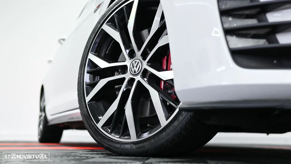 VW Golf 2.0 TSi GTi DSG Performance - 5