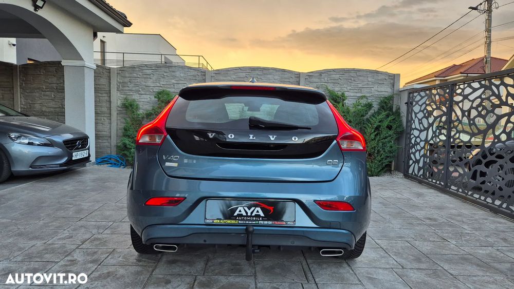 Volvo V40 D2 R Design - 12
