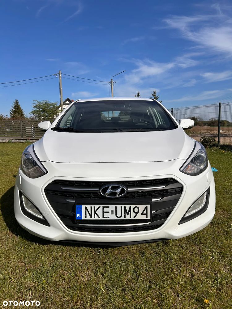 Hyundai i30 blue 1.6 CRDi Premium - 2