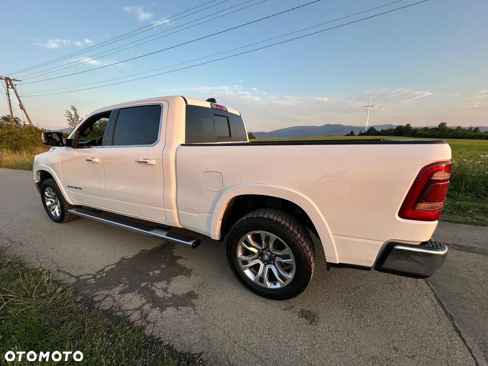 Dodge RAM - 8