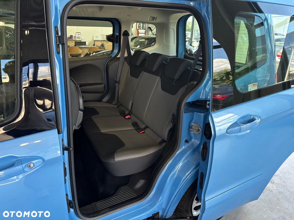 Ford Tourneo Courier 1.0 EcoBoost Ambiente - 21
