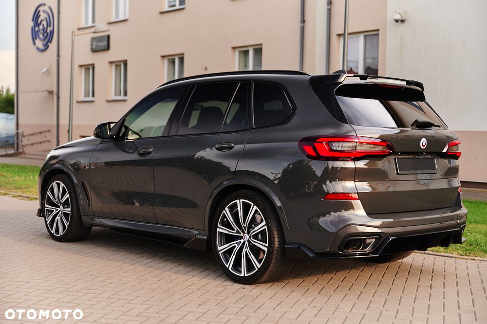 BMW X5 M M50i - 12