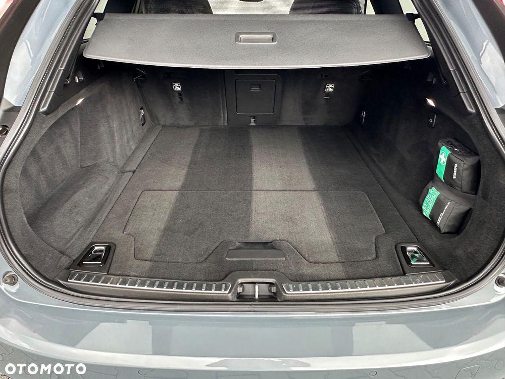 Volvo V90 B4 D AWD Geartronic RDesign - 36