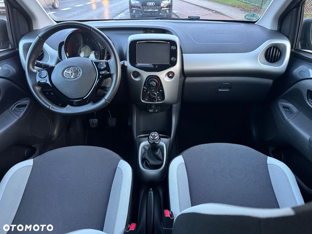 Toyota Aygo x-play Edition S+ - 4