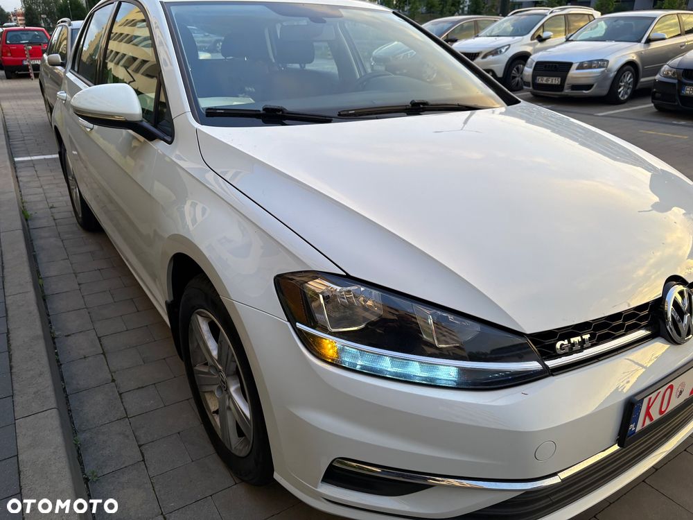 Volkswagen Golf - 4