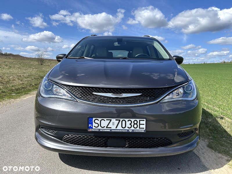 Chrysler Pacifica - 21