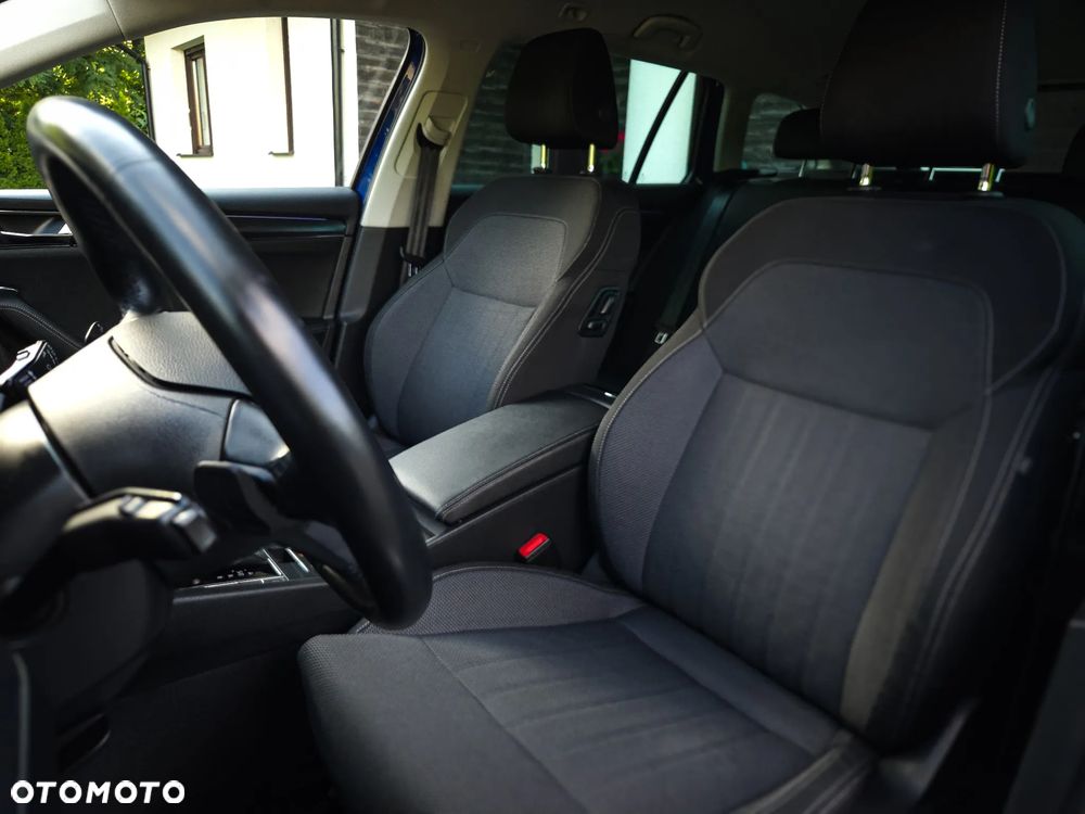 Skoda Superb 2.0 TDI SCR 4x4 Ambition DSG - 37