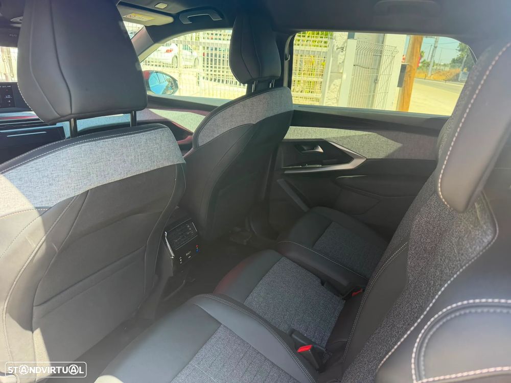 Peugeot 5008 Hybrid 145 e-DSC6 Allure - 12