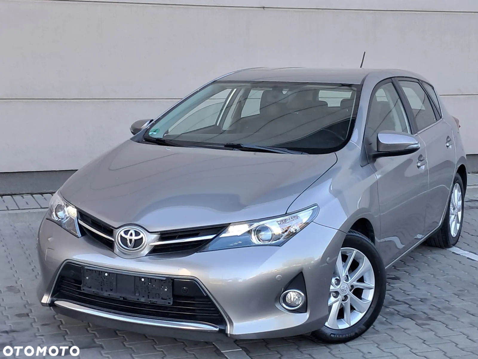 Toyota Auris 1.6 Valvematic START Edition - 10