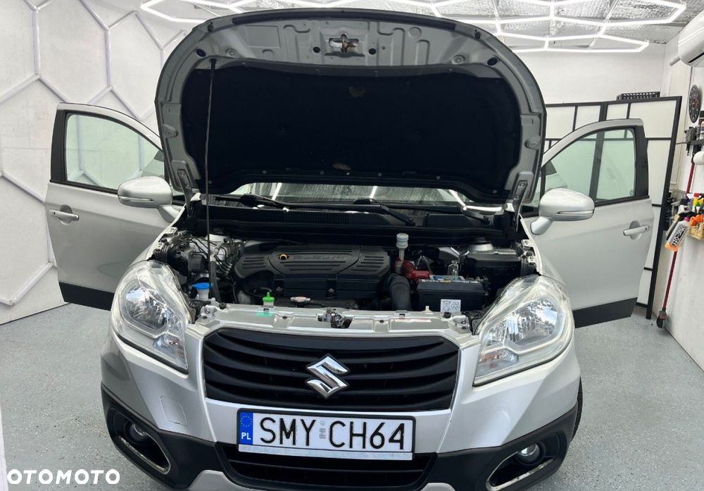 Suzuki SX4 S-Cross 1.6 Premium 4WD - 32