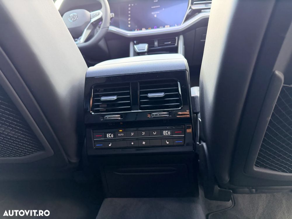 Volkswagen Touareg V6 TDI 4MOTION R-Line - 40