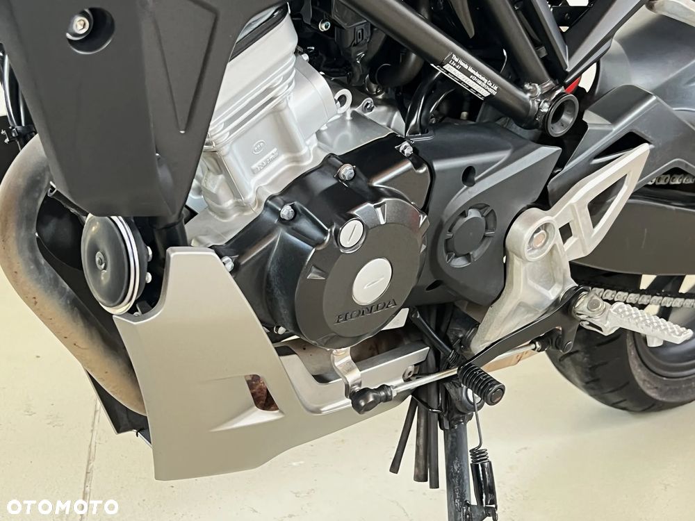 Honda CB - 9