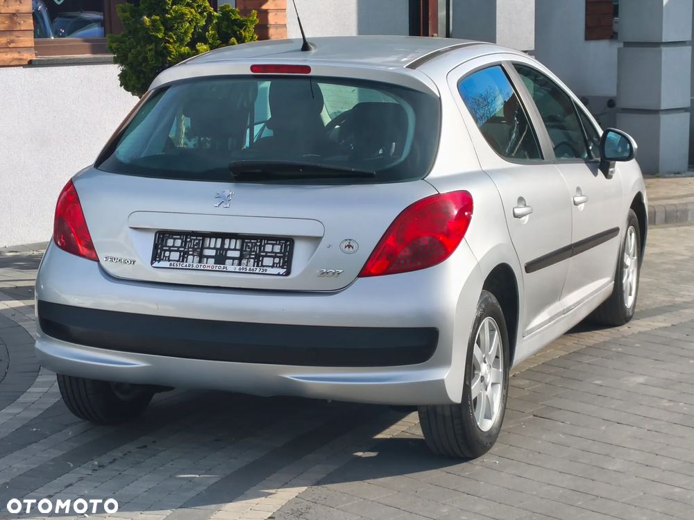 Peugeot 207 75 Urban Move - 16