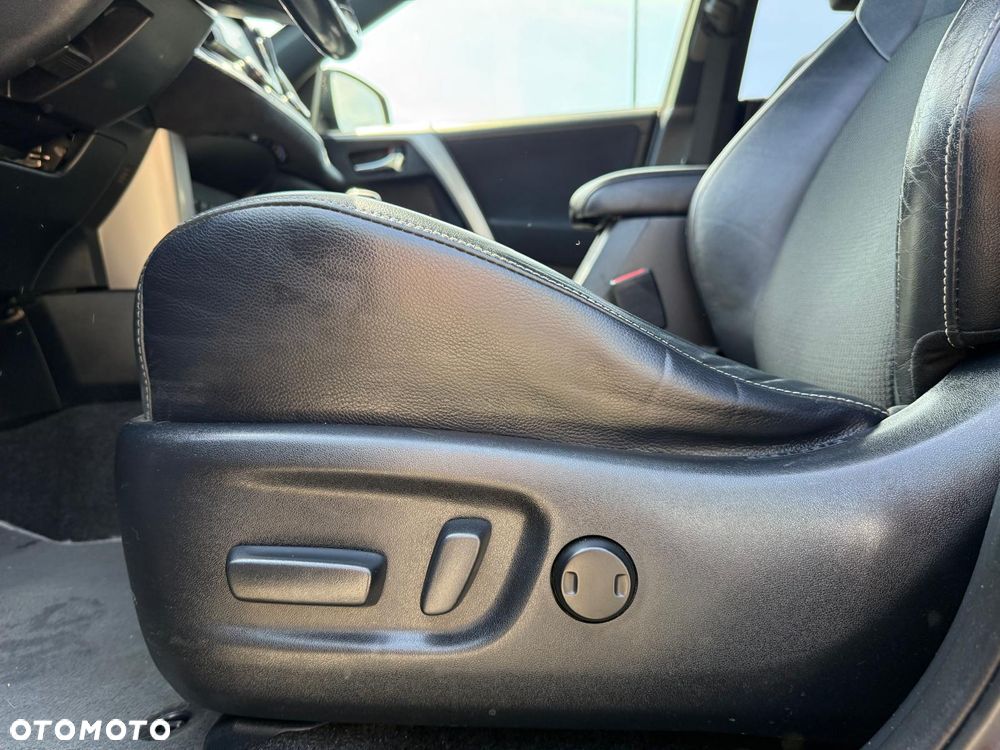 Toyota RAV4 Hybrid Prestige 4x4 - 18