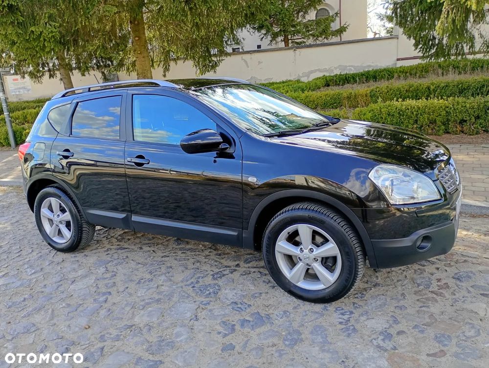 Nissan Qashqai 2.0 dCi 4 x 4 DPF tekna - 17