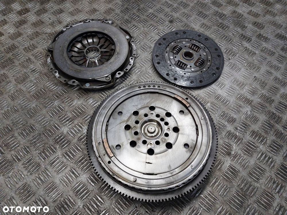 KOŁO DWUMASOWE + TARCZA + DOCISK MERCEDES W203 C180 1.8 16V 2710300705 - 7