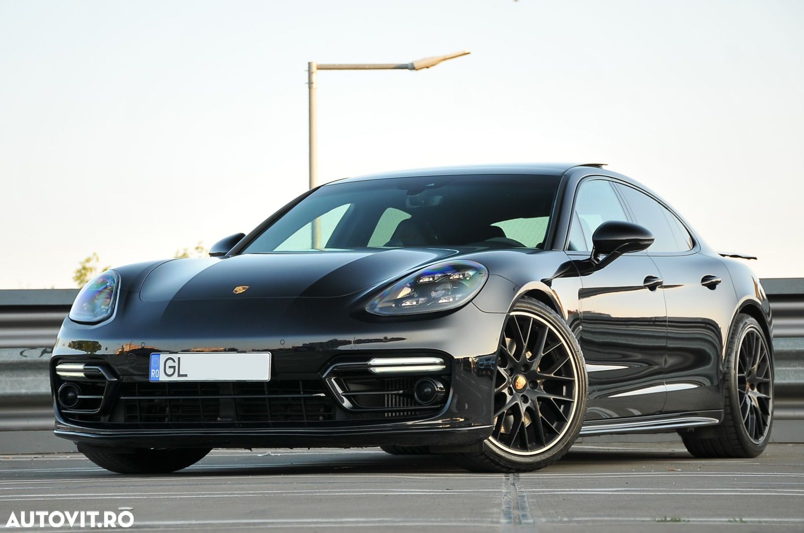 Porsche Panamera - 1