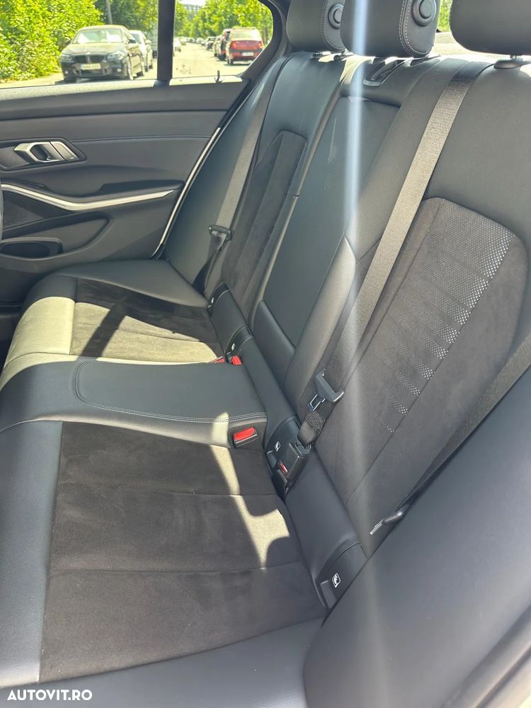 BMW Seria 3 320d xDrive AT MHEV - 16