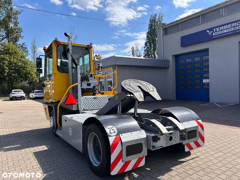 Terberg YT223 - 3