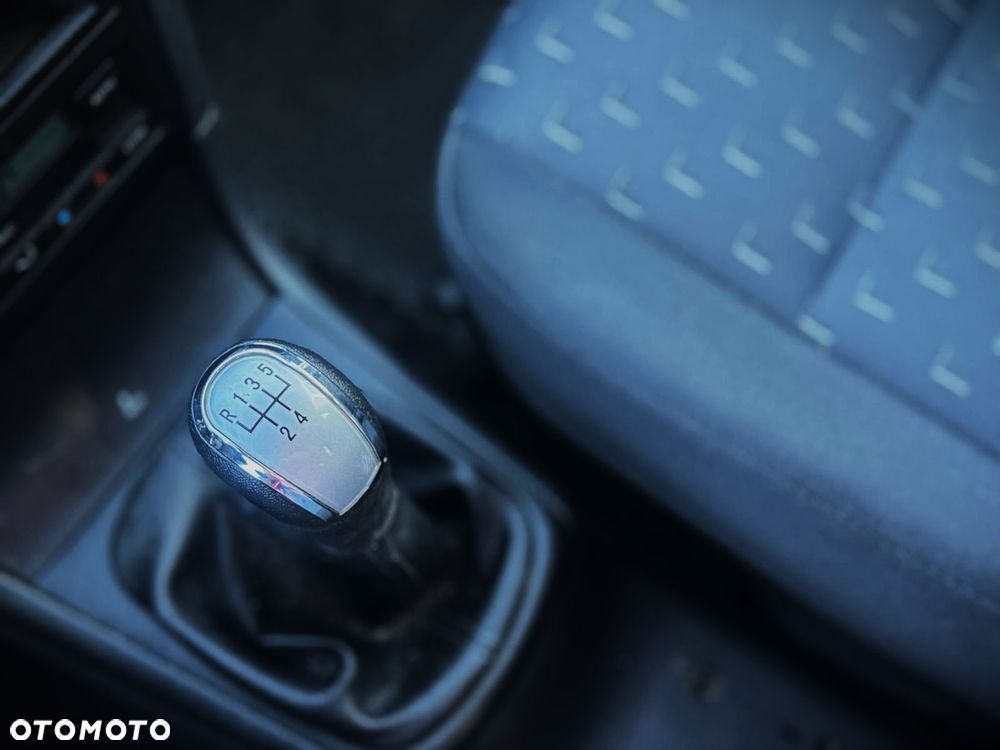 Skoda Octavia 2.0 Ambiente - 24