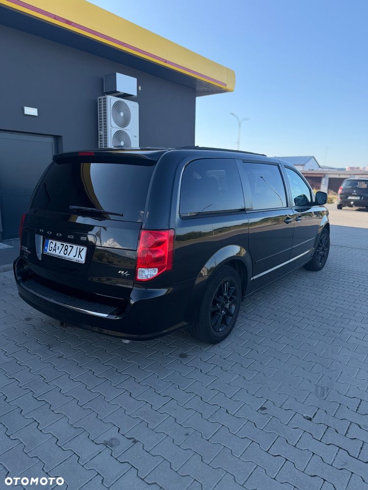 Dodge Grand Caravan - 3