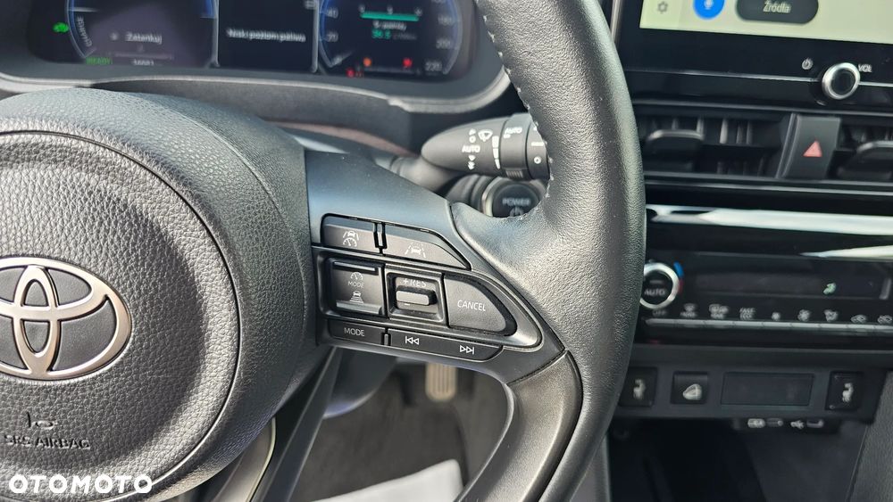 Toyota Yaris Cross Hybrid 1.5 Executive AWD - 22