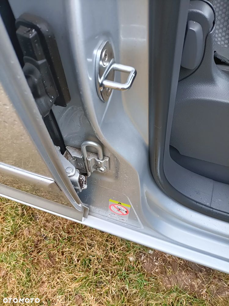 Volkswagen Touran 1.9 TDI DPF Conceptline - 14