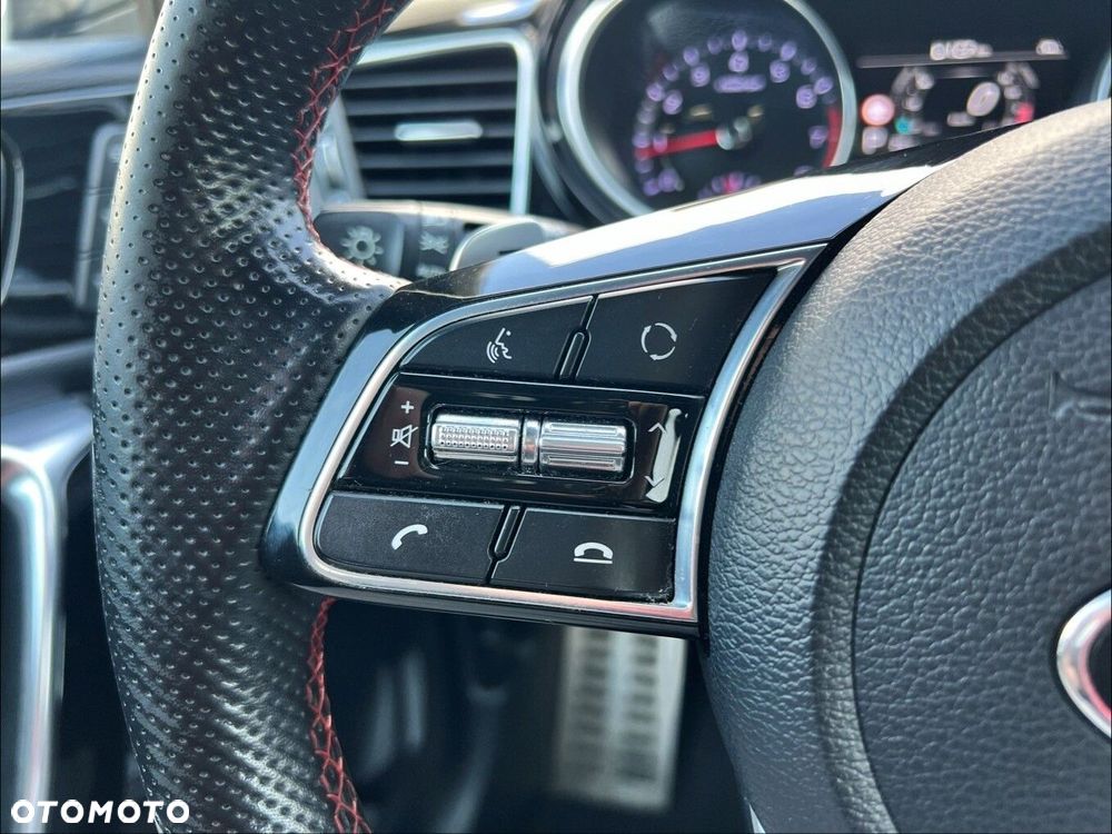 Kia ProCeed 1.6 T-GDI GT DCT - 13