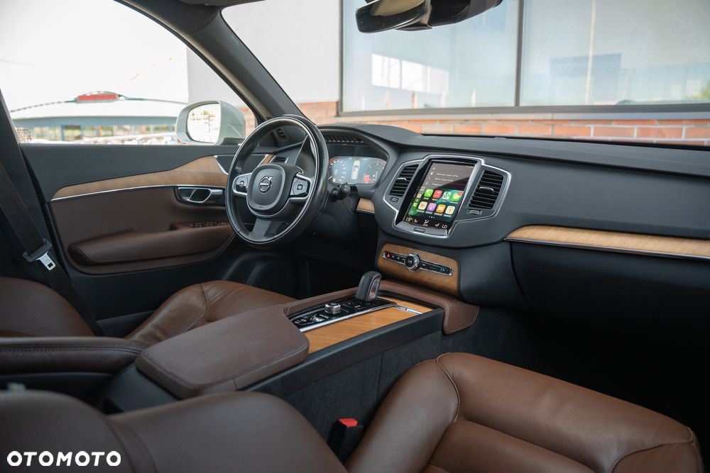 Volvo XC 90 B5 D AWD Geartronic Momentum - 23