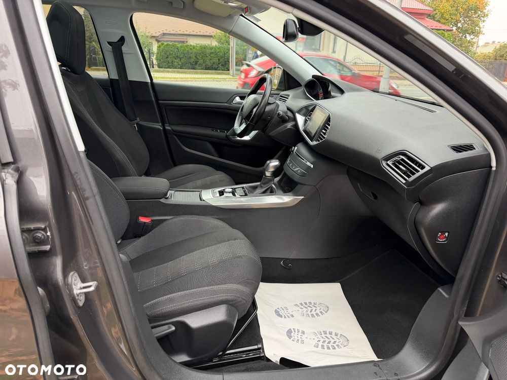 Peugeot 308 BlueHDi 150 Automatik Stop & Start Allure - 19