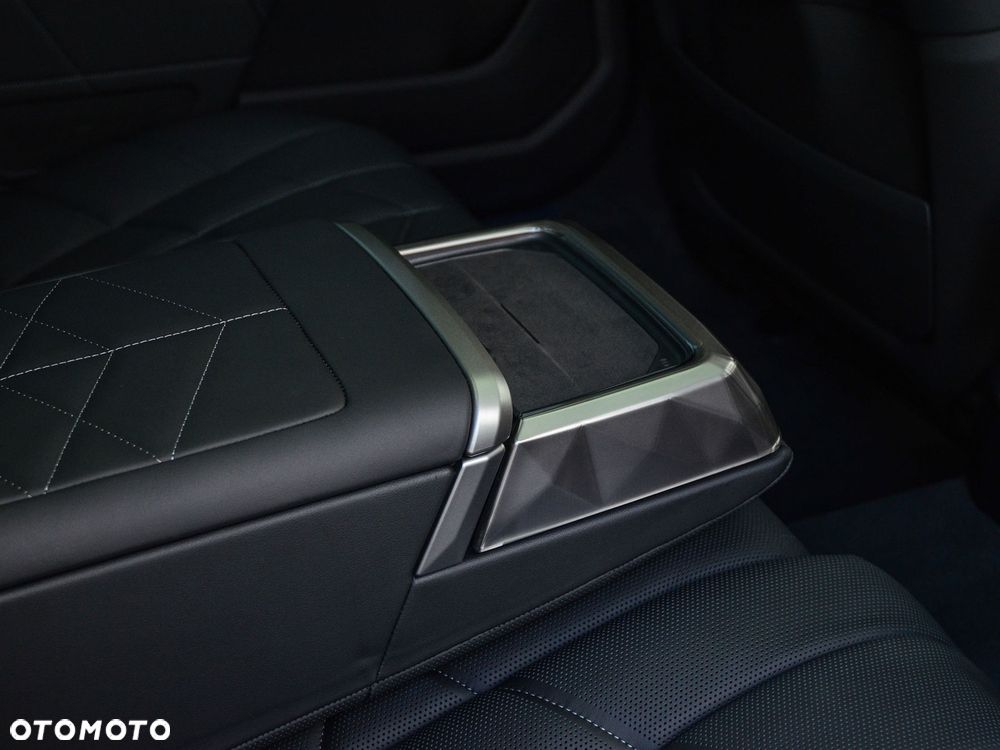 BMW Seria 7 - 32