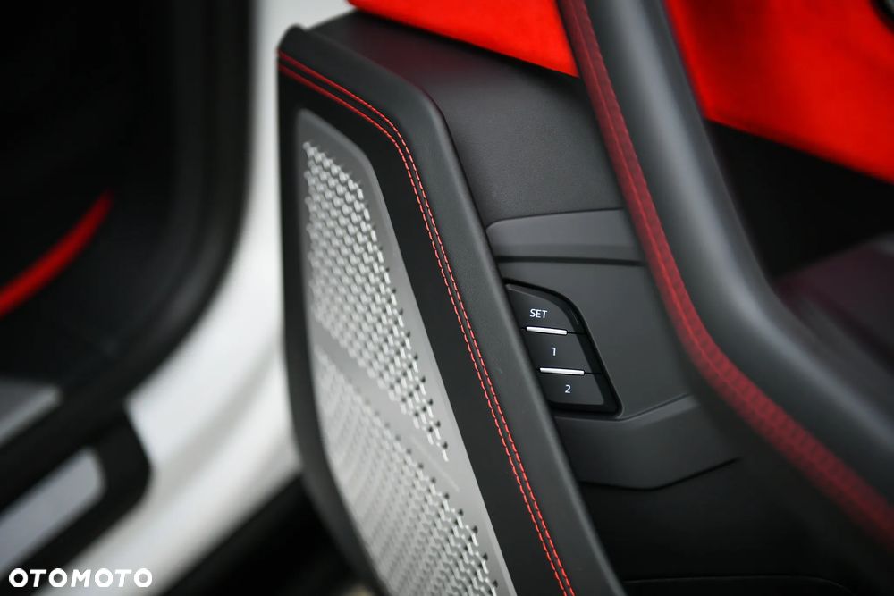 Lamborghini Urus Standard - 38