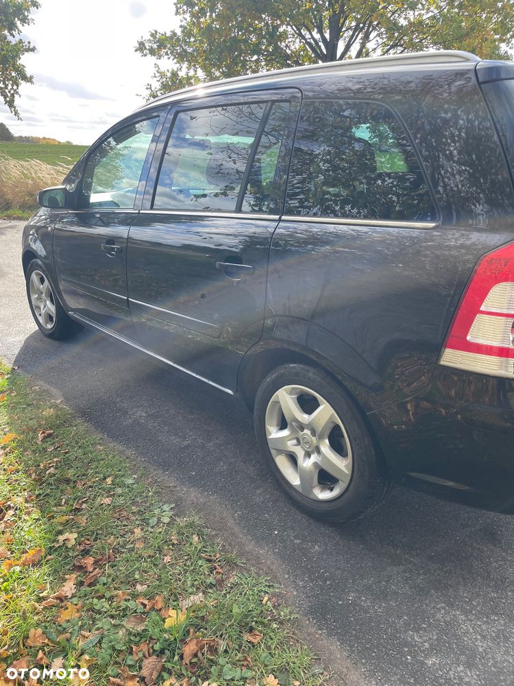 Opel Zafira 1.6 - 7