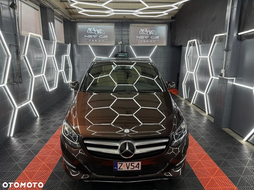 Mercedes-Benz Klasa B 180 7G-DCT AMG Line - 12