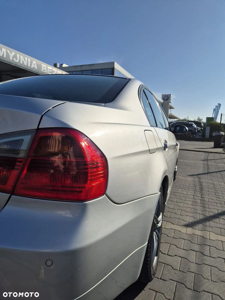 BMW Seria 3 318i - 15