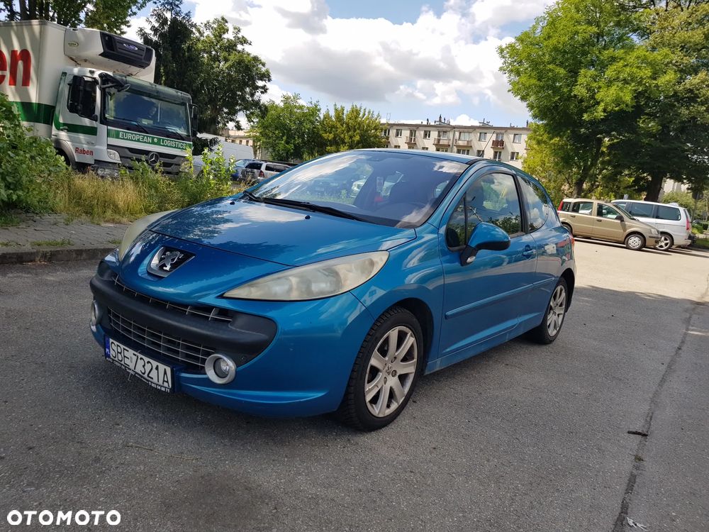 Peugeot 207 - 1