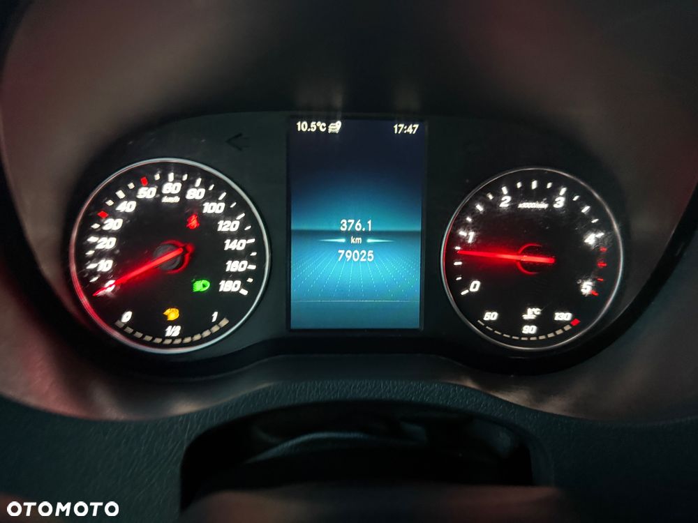 Mercedes-Benz Sprinter 319 CDI 3.0 - 18