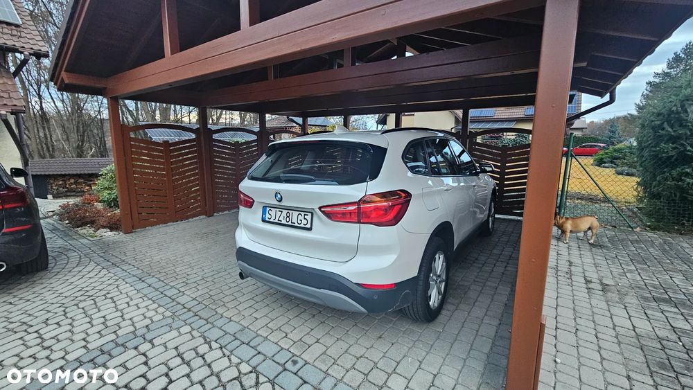 BMW X1 sDrive18i - 4