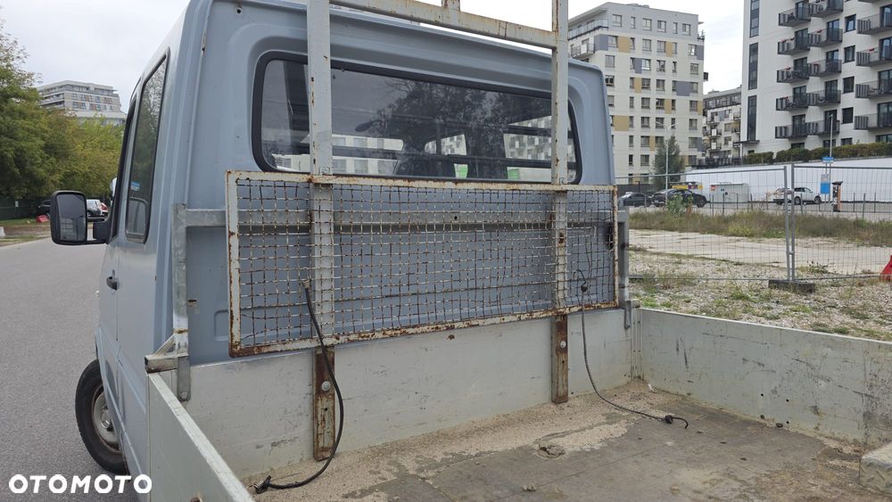 Mercedes-Benz Sprinter - 20