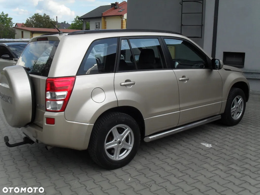 Suzuki Grand Vitara 2.0 - 4