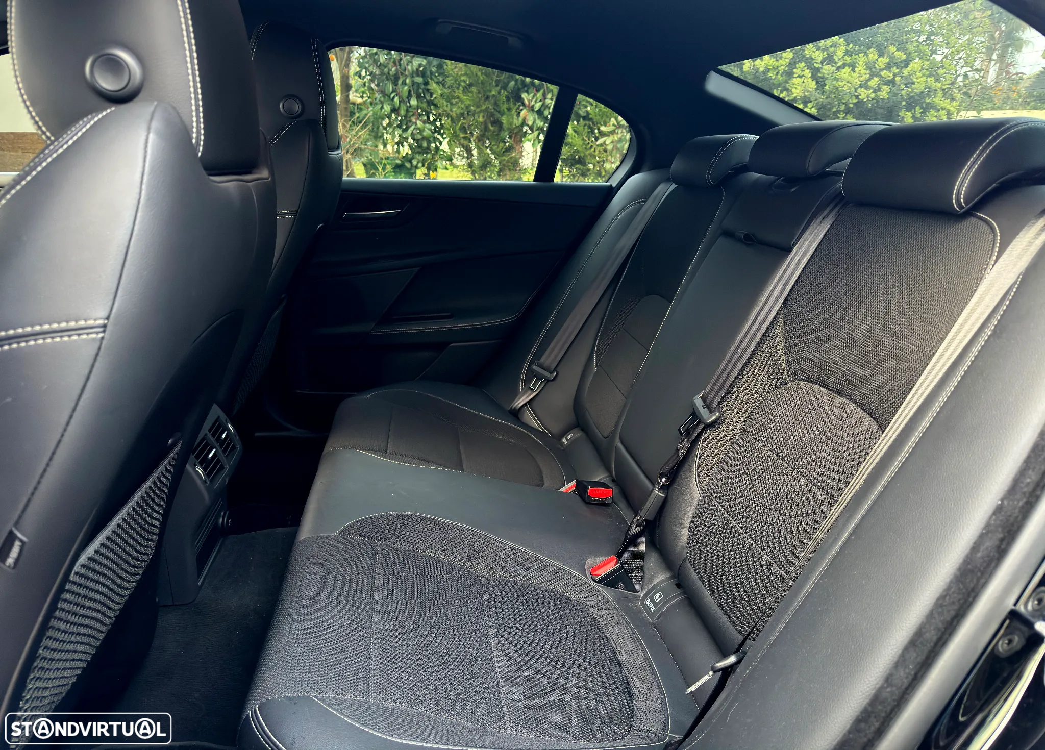 Jaguar XE 20d AWD Aut. R-Sport - 18